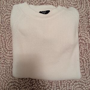 Tahari Cream Ribbed Sweater